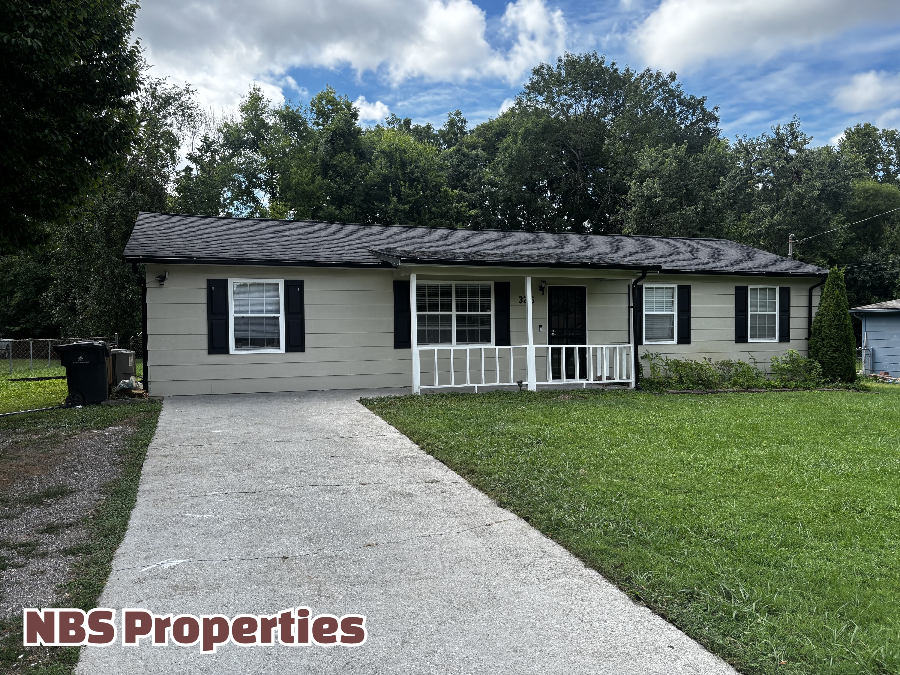 3216 Deer Lake Dr.