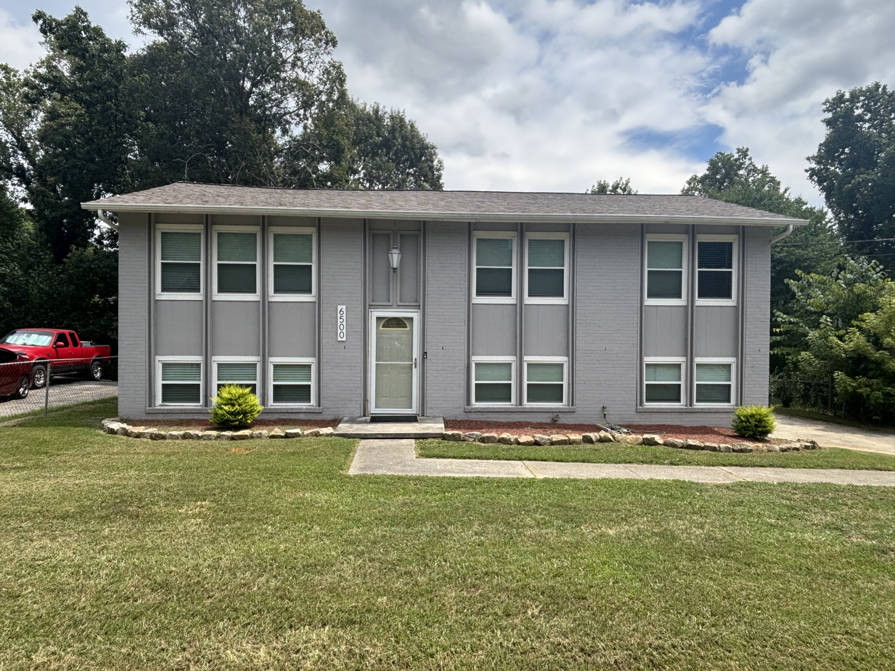 6500 Shrewsbury Dr. NW